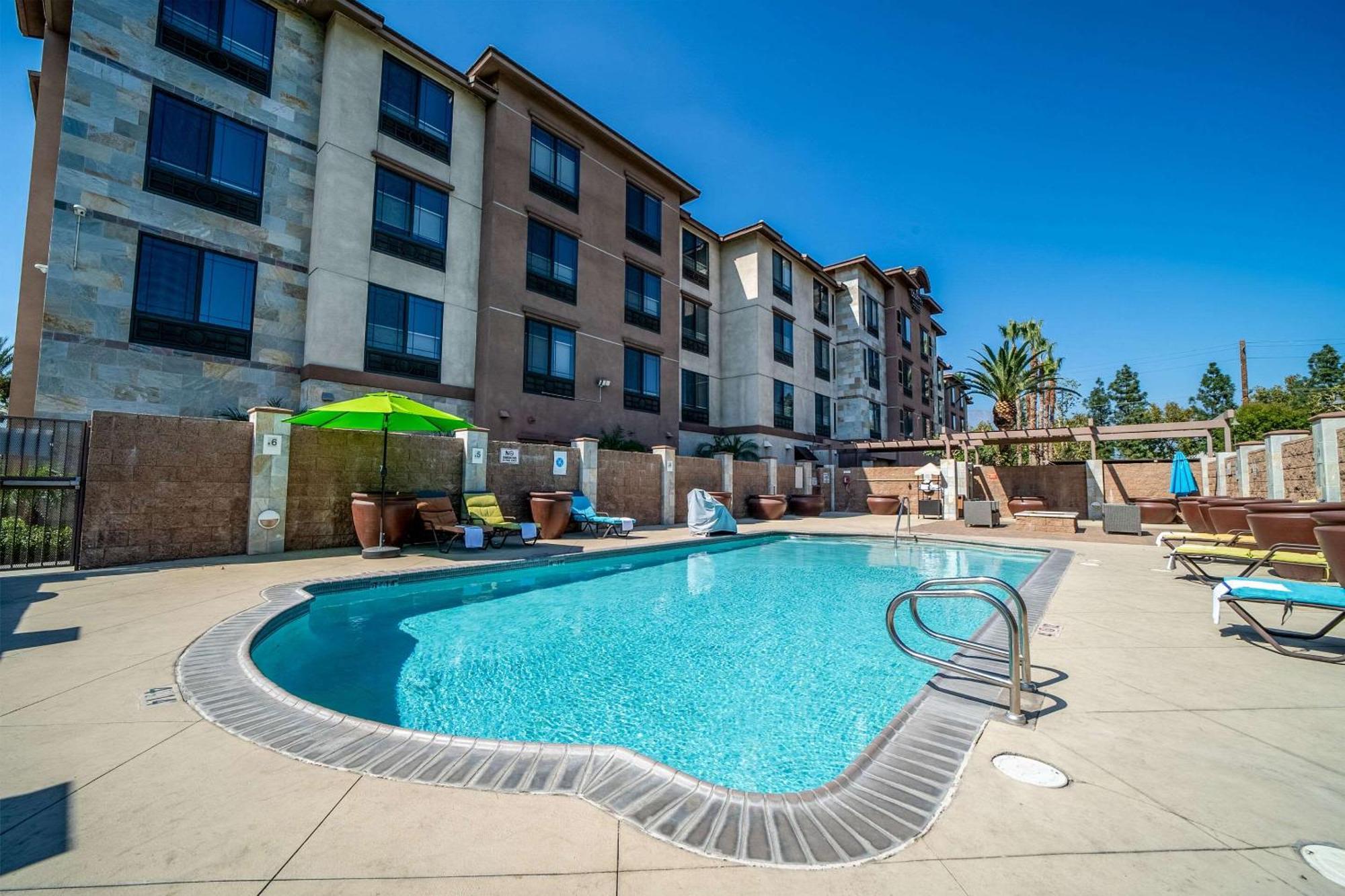 Country Inn & Suites By Radisson, Ontario At Ontario Mills, Ca Bagian luar foto